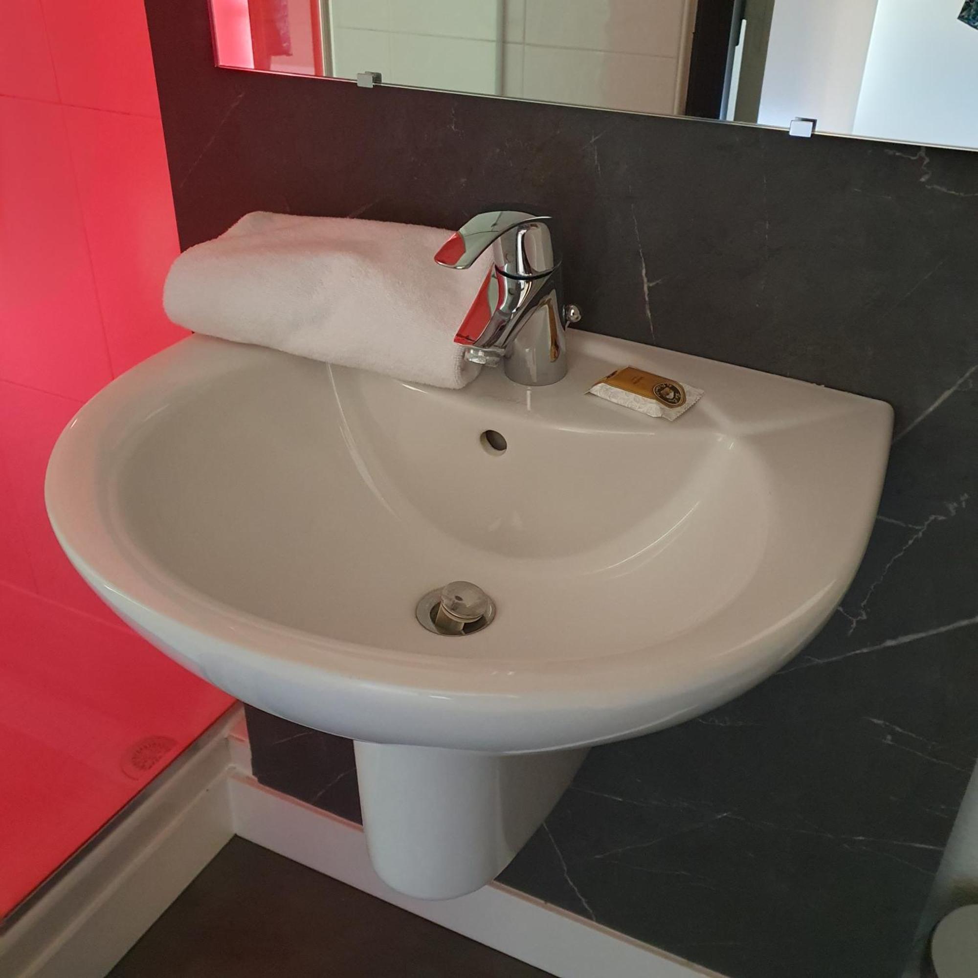 Hotel Kyriad Sur Saone Villefranche-sur-Saône