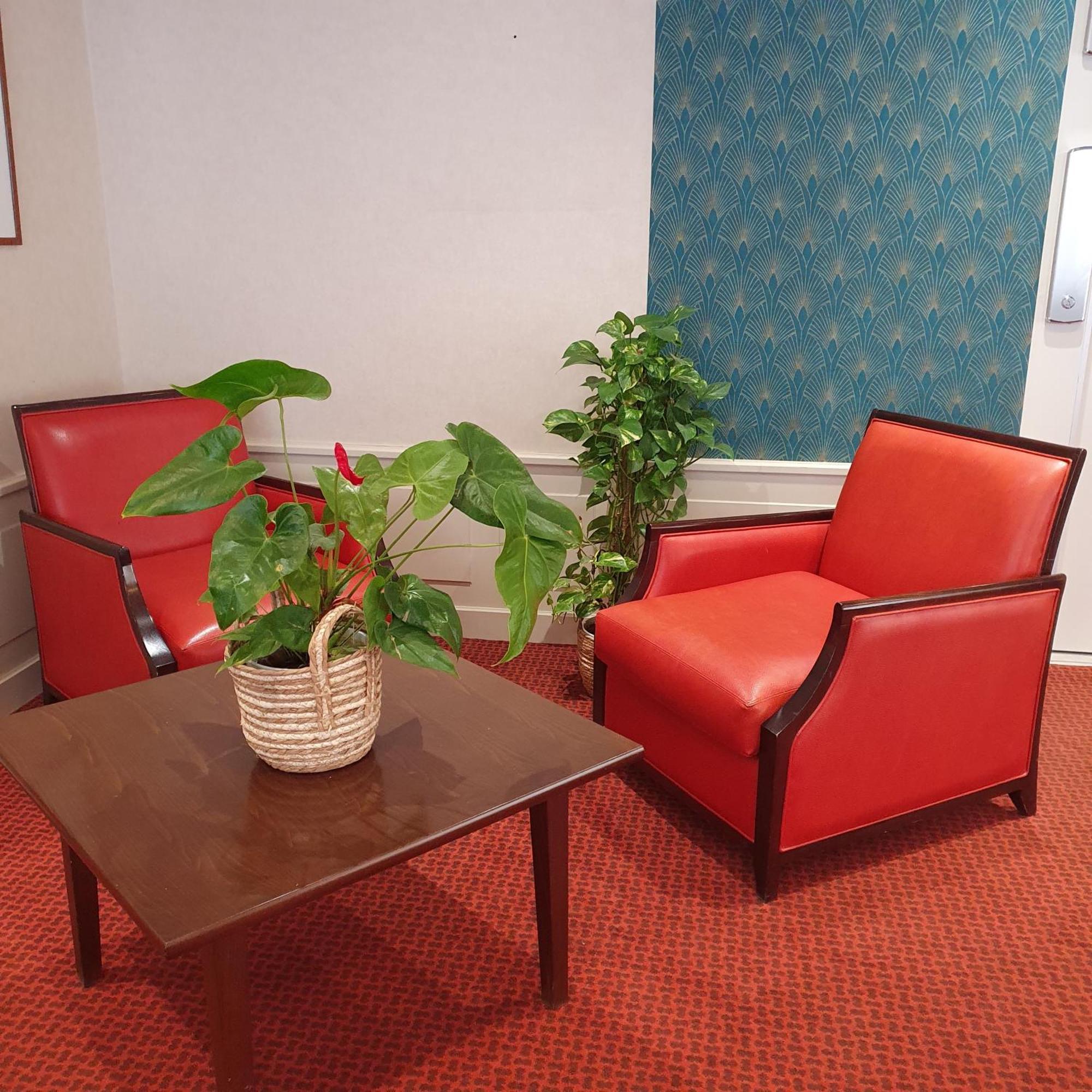 Hotel Kyriad Sur Saone 3*