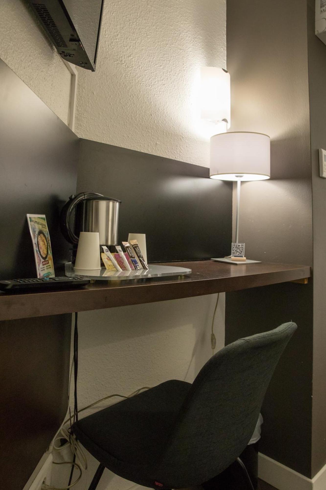 Kyriad Sur Saone Hotel 3*