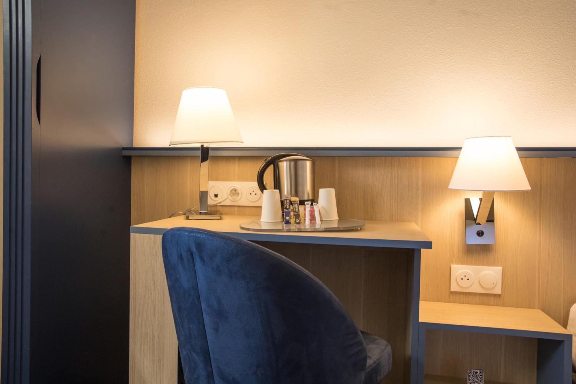 Kyriad Sur Saone Hotel 3*