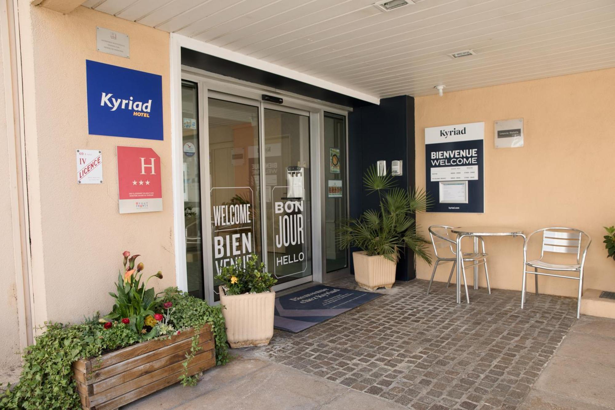 Hotel Kyriad Sur Saone
