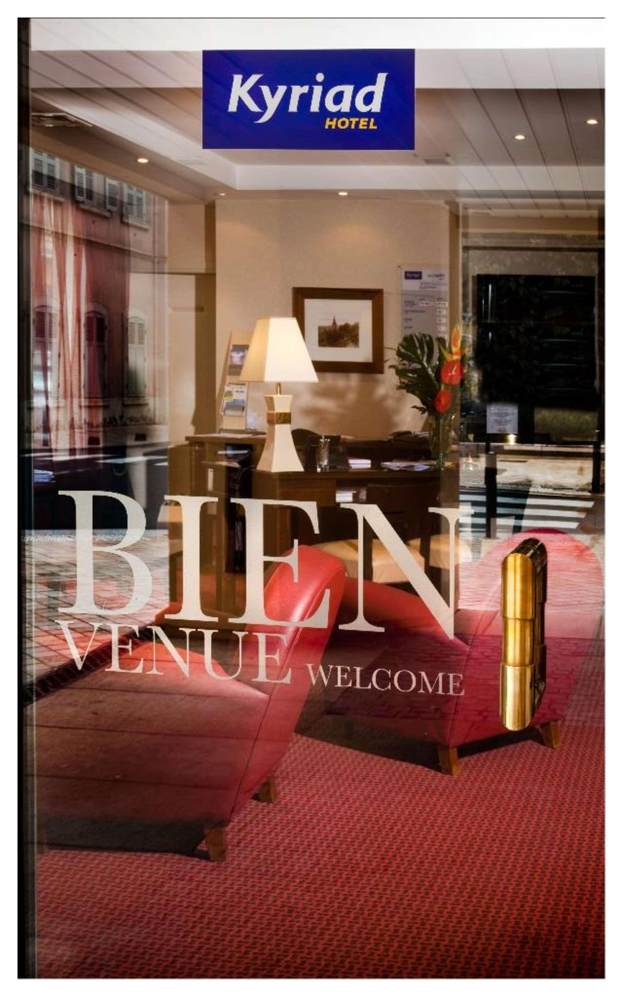 Kyriad Sur Saone Hotel