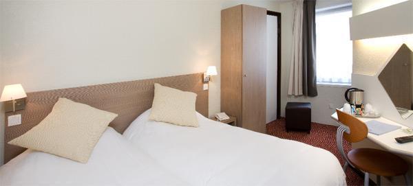 Kyriad Sur Saone Hotel 3*
