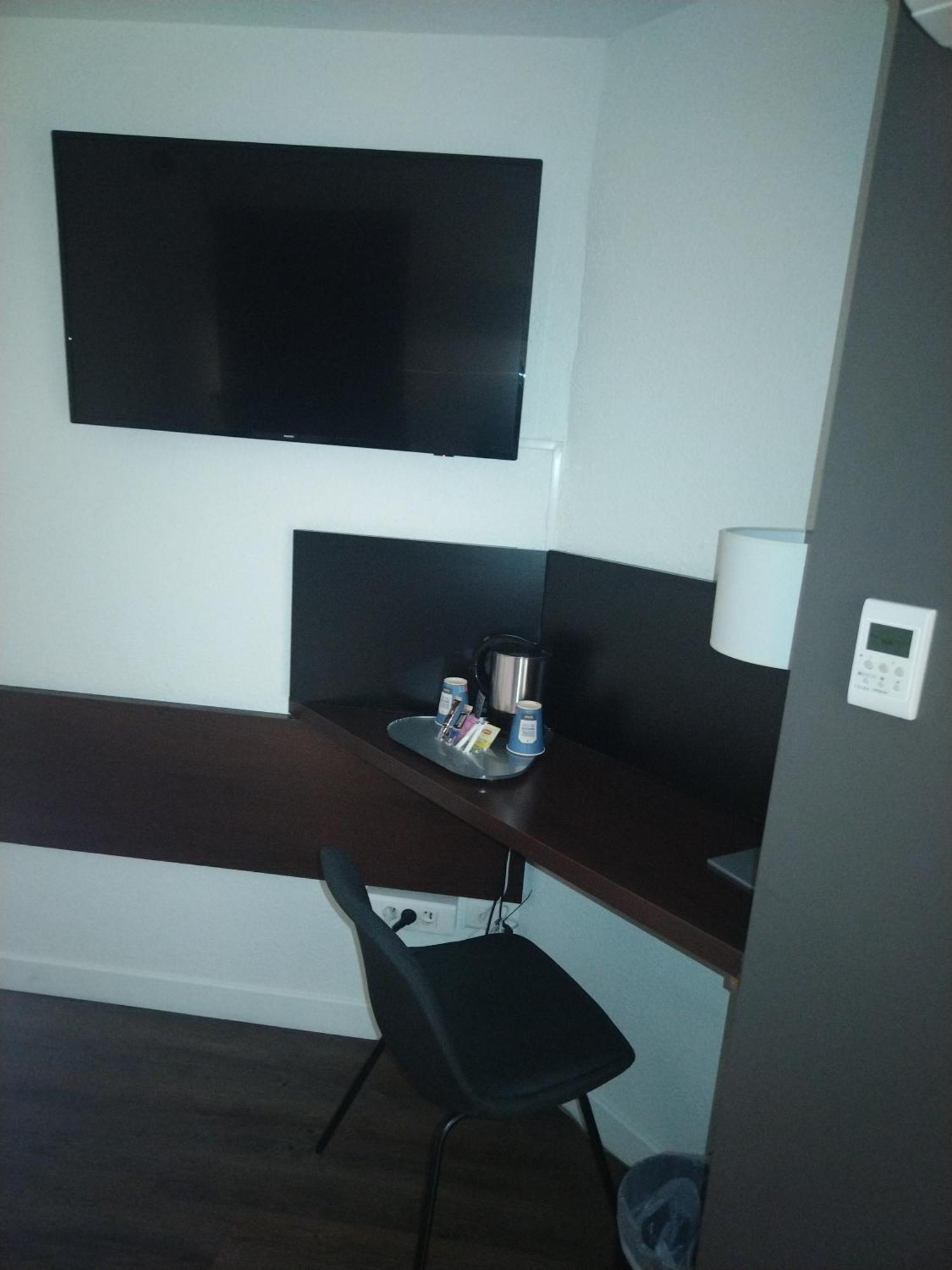 Hotel Kyriad Sur Saone 3*
