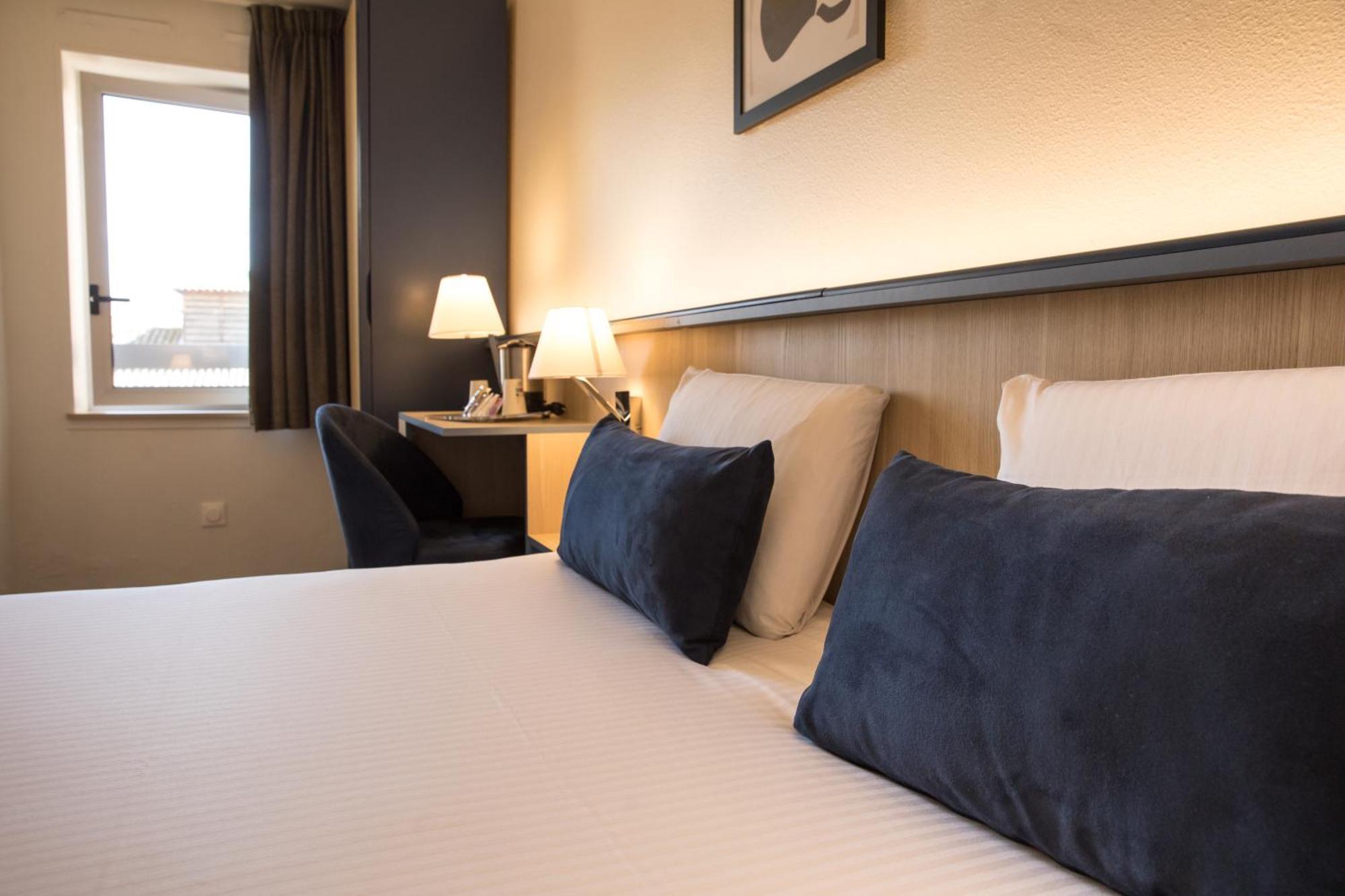 Hotel Kyriad Sur Saone 3*