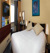 Kyriad Sur Saone Hotel